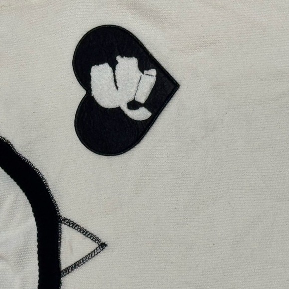 Karl Lagerfeld Paris Designer Sweater Cream Black Graphic Knit Logo Sleeve Sz XL - Picture 4 of 9